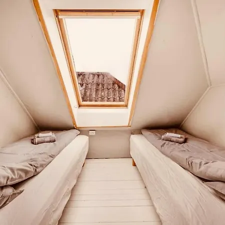 Apartment Historic Charm In Bergens Heart Bergen