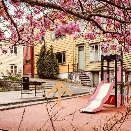 Historic Charm In Bergens Heart *