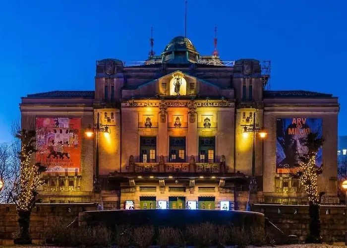 Historic Charm In Bergens Heart * 베르겐