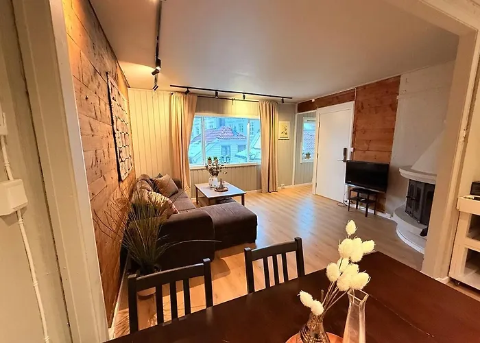 Historic Charm In Bergens Heart * 베르겐